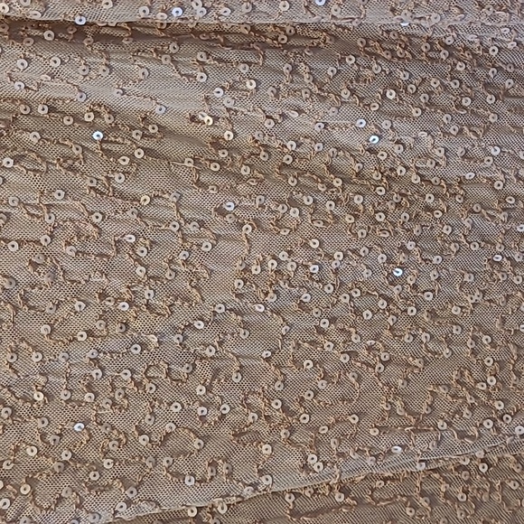 Tank - Picture 2 of 4